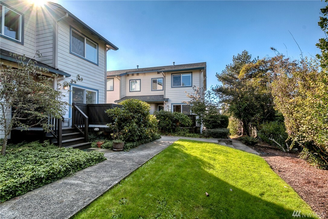 Property Photo:  800 S 219 St A3  WA 98198 