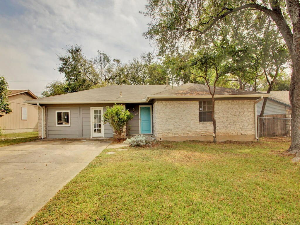 Property Photo:  4905 Broadhill Drive  TX 78723 