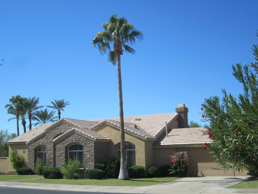 Property Photo: 9238 N 119th Way AZ 85259