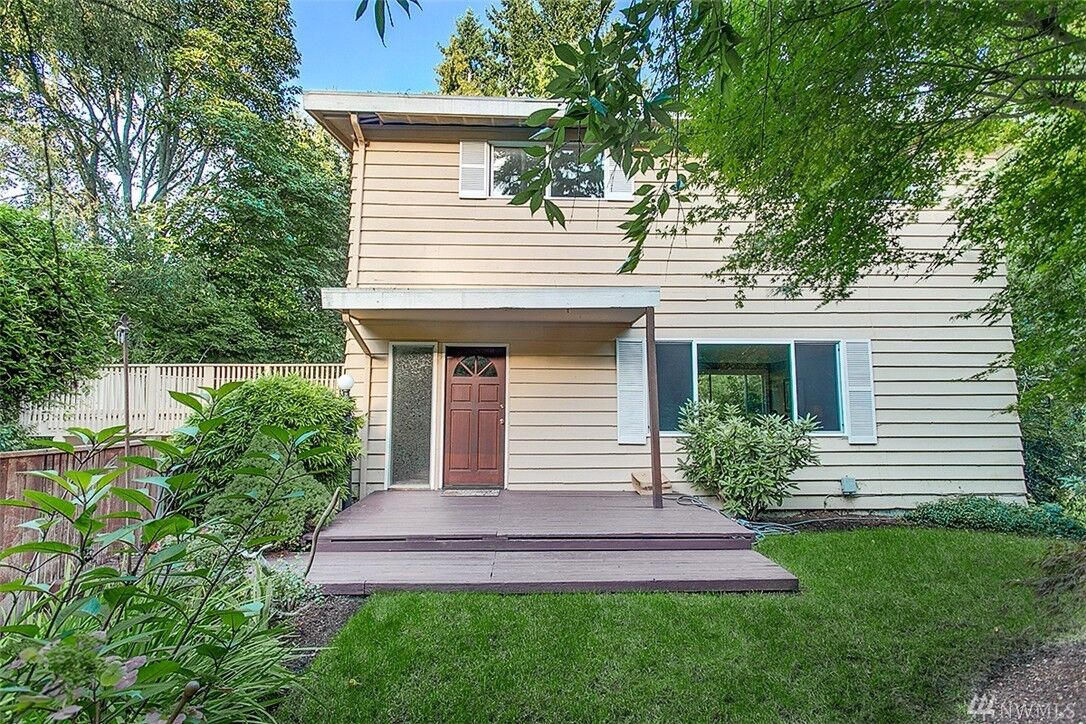 Property Photo:  17722 28th Ave NE  WA 98155 