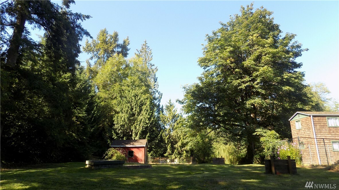 Property Photo:  12414 36th St NE  WA 98258 