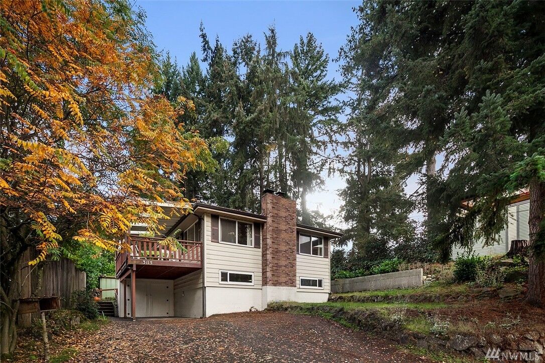 Property Photo: 3115 NE 117th St WA 98125