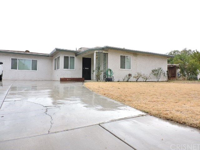 Property Photo: 38928 Juniper Tree Road CA 93551