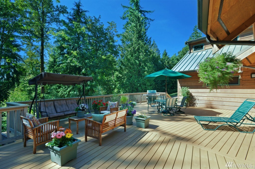 Property Photo:  16700 Saybrook Dr NE  WA 98077 