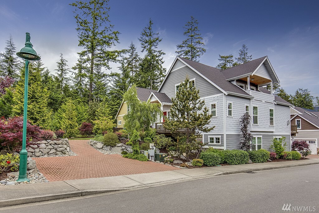 Property Photo:  3205 Emerald Lane  WA 98335 