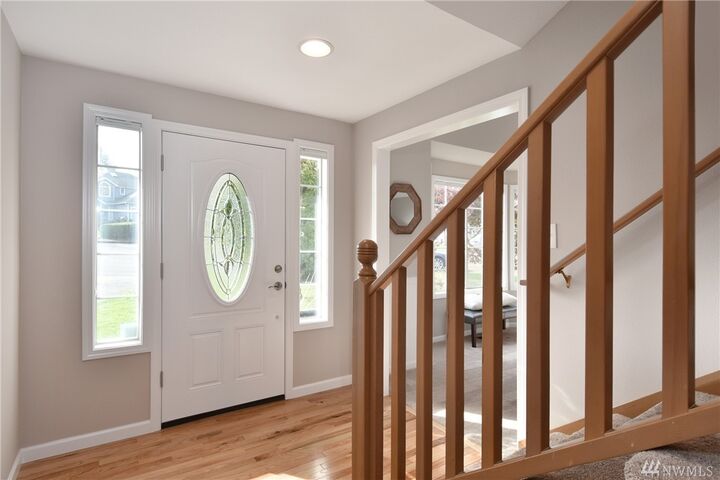 Property Photo:  5106 NE 21st St  WA 98059 