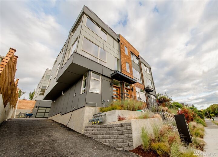 206 22nd Avenue C  Seattle WA 98122 photo