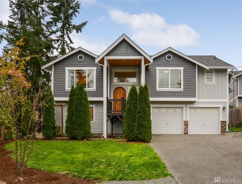 Property Photo:  2219 94th Place SE  WA 98208 
