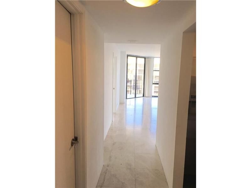 Property Photo:  1901 Brickell Ave B1705  FL 33129