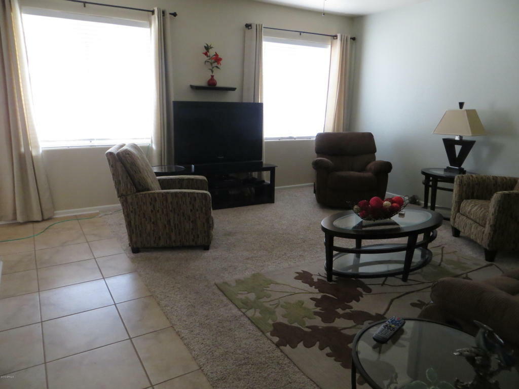 Property Photo:  708 S Paustian Circle  AZ 85120 