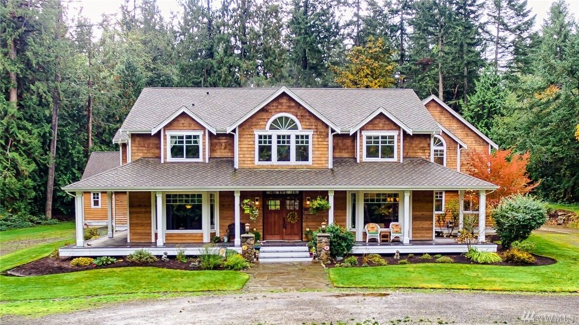 Property Photo:  727 7th Lane  WA 98333 