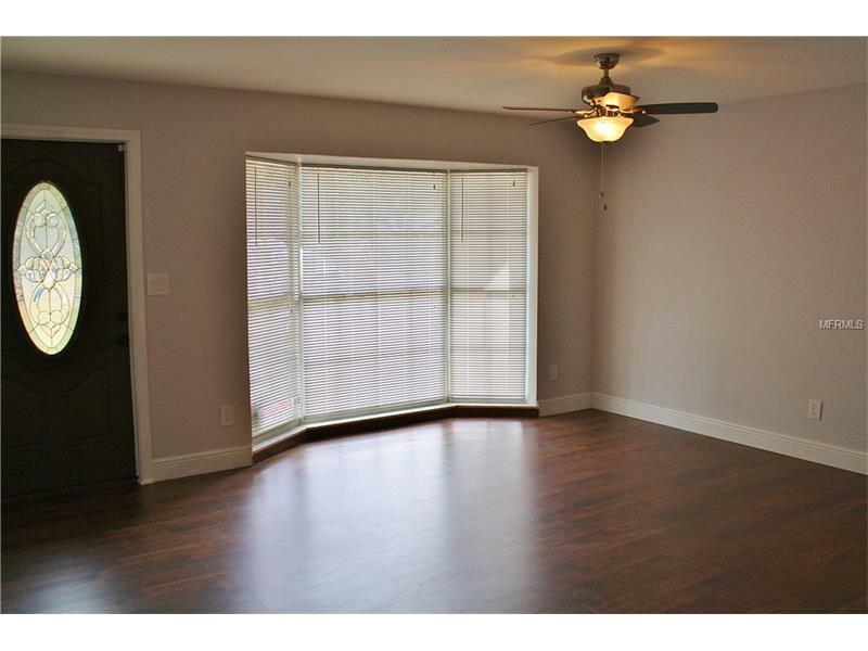 Property Photo: 5011 Cadiz Way S FL 33712