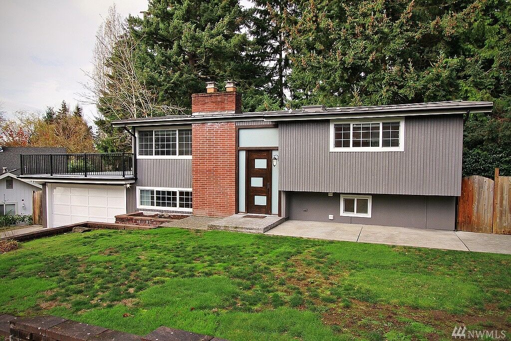 Property Photo:  15662 Main St  WA 98008 