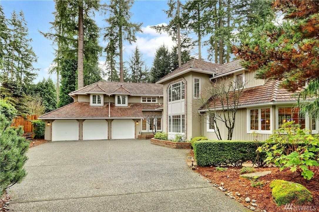 Property Photo: 15707 NE 134th St WA 98052