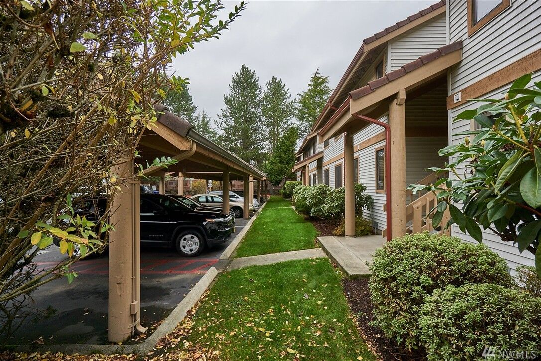 Property Photo:  17306 119th Lane SE M11  WA 98058 