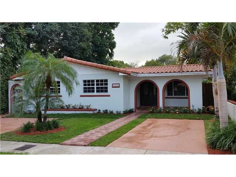 Property Photo:  5720 SW 47th St  FL 33155 