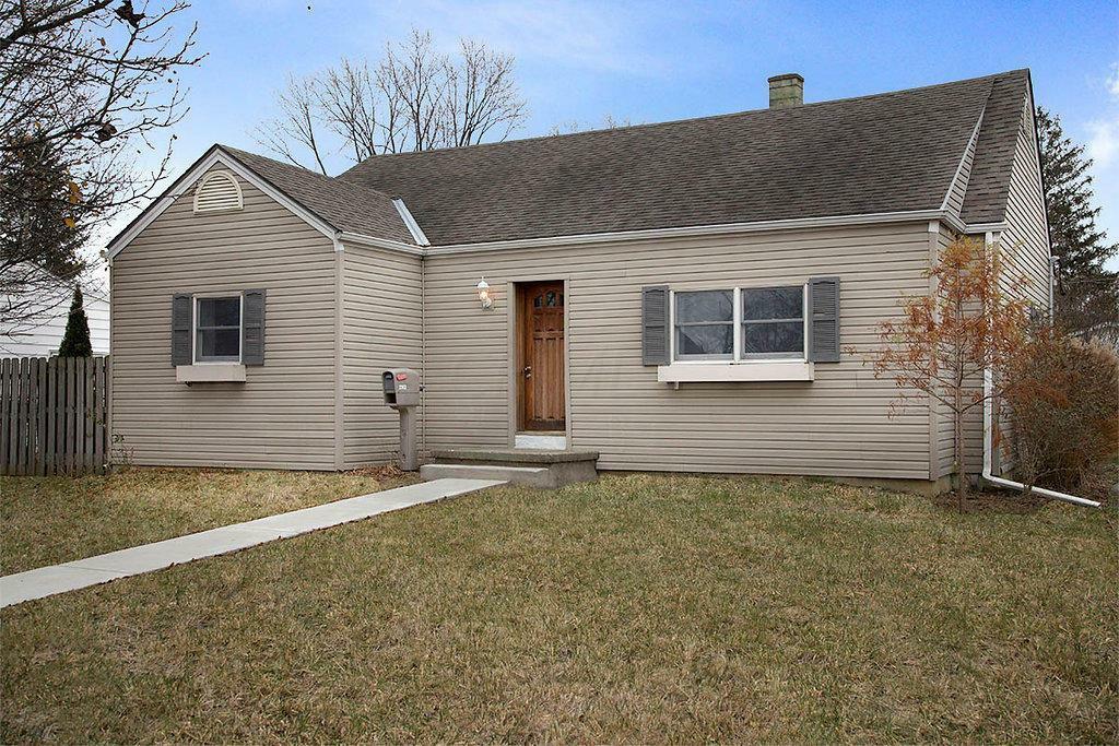 Property Photo: 2962 Hiawatha Street OH 43224