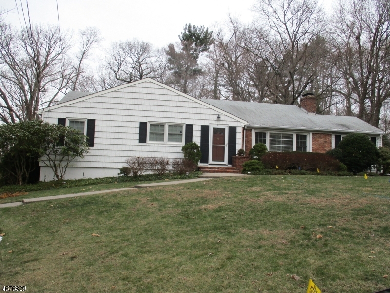 Property Photo:  31 Hilltop Ter  NJ 07928 