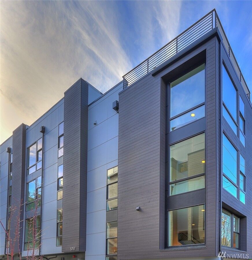 Property Photo: 6257 60th Ave NE WA 98115