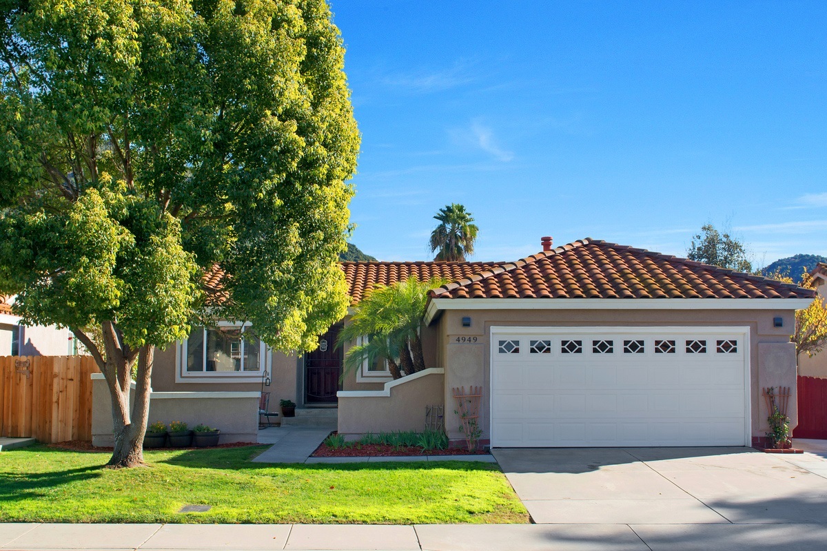 Property Photo:  4949 Lake Park Ct  CA 92028 