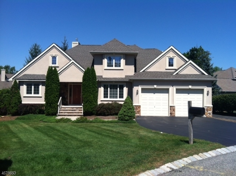 Property Photo: 7 Post Oak Ct NJ 07419