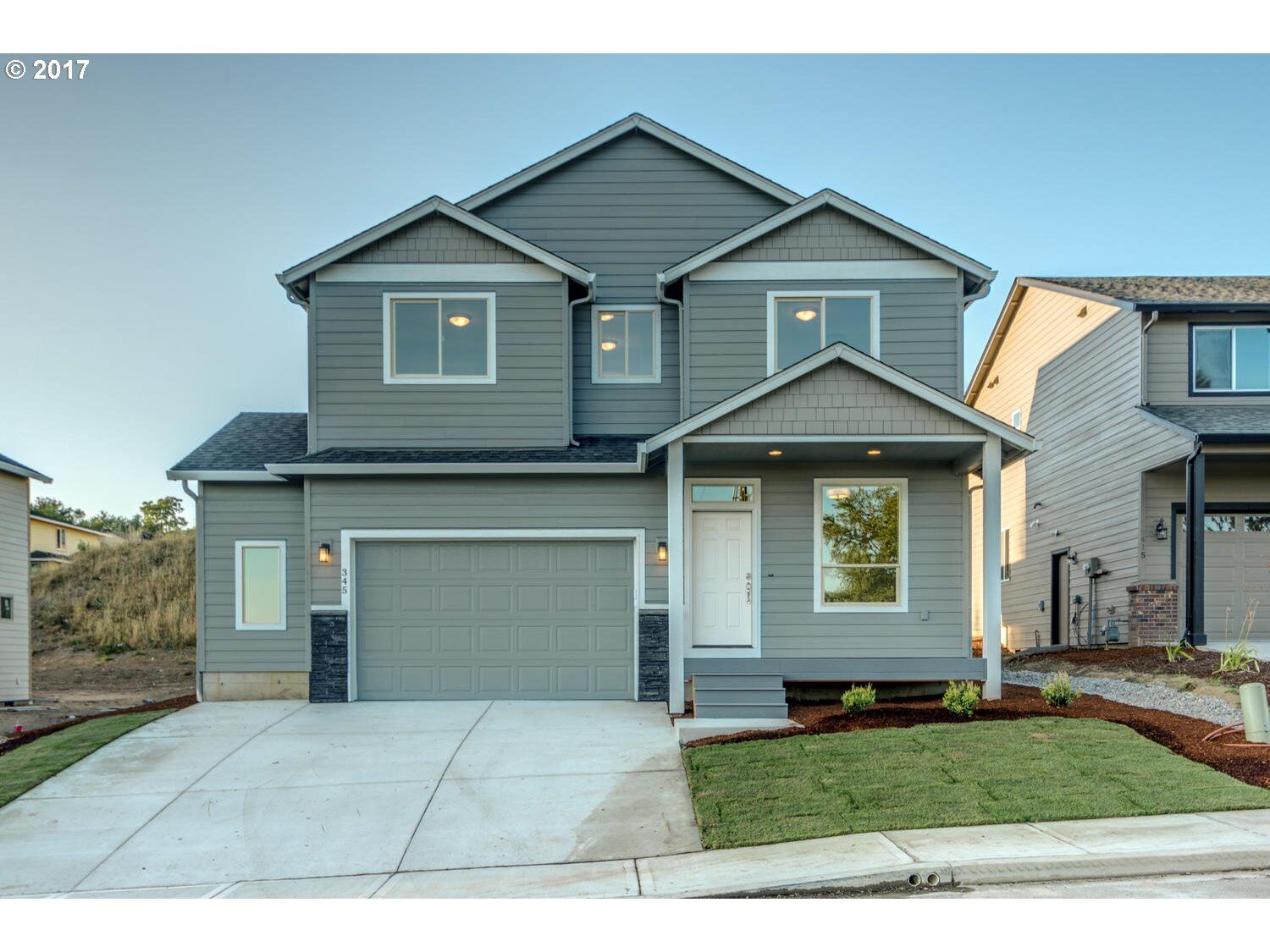 Property Photo:  345 E 7th St  WA 98629 