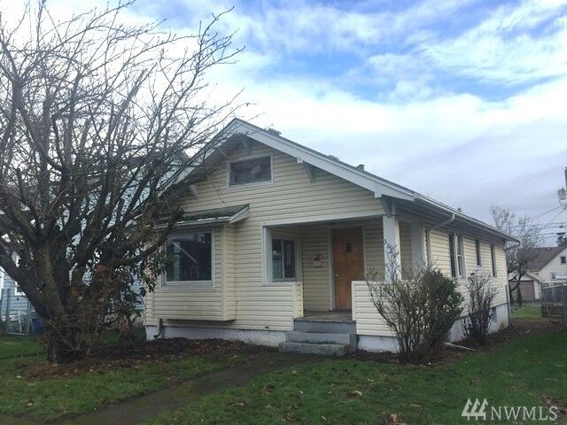 Property Photo:  3825 Fawcett Ave  WA 98418 