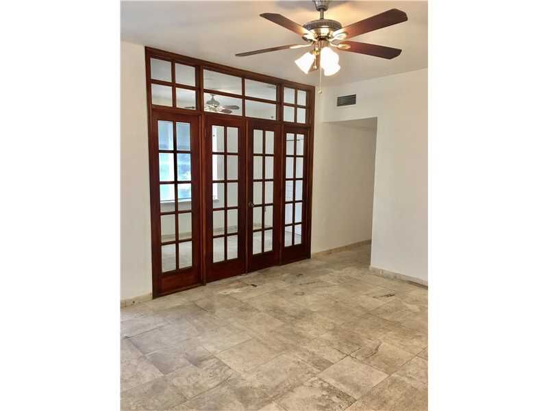 Property Photo:  1751 Washington Ave 2G  FL 33139 