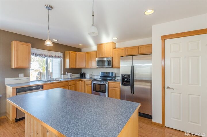 Property Photo: 161 Ironwood Ct WA 98532