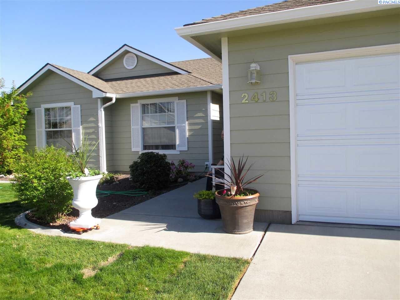 Property Photo:  2413 S Arthur Ct  WA 99338-1849 
