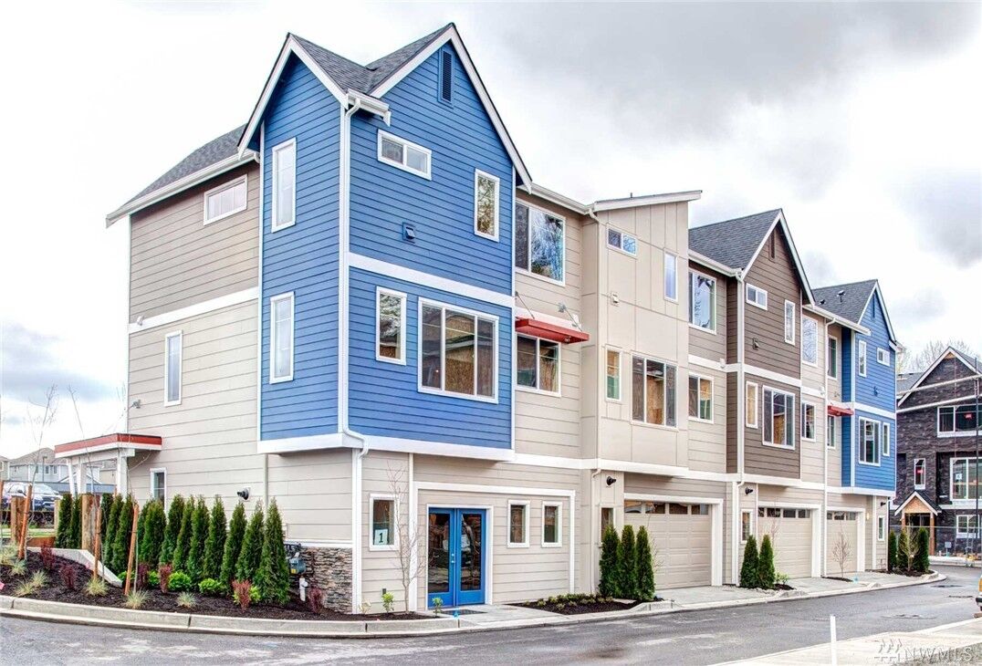 Property Photo:  353 Whitman Ct NE Lot1  WA 98059 