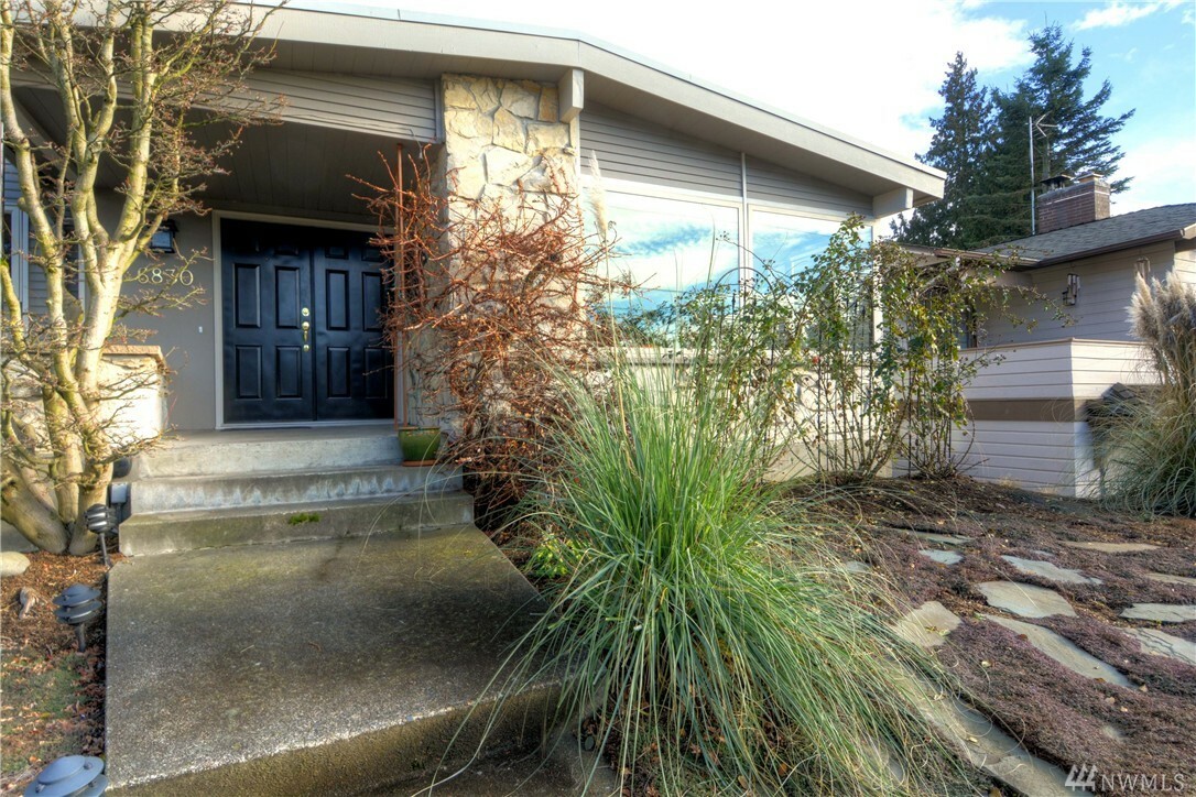 Property Photo:  6830 39th Ave NE  WA 98115 