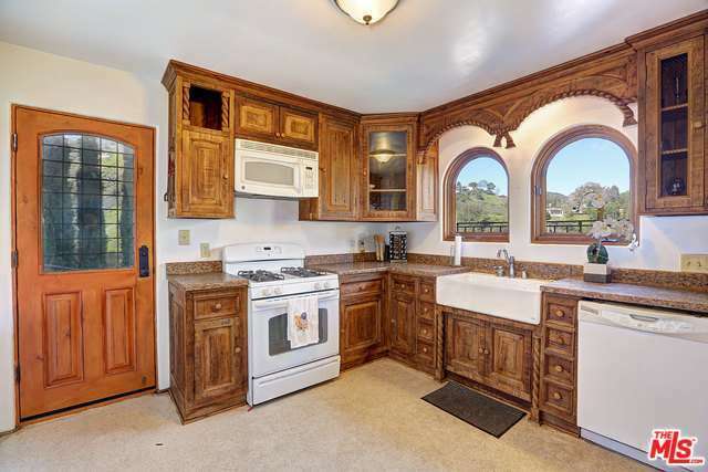 Property Photo: 8210 Gould Ave CA 90046