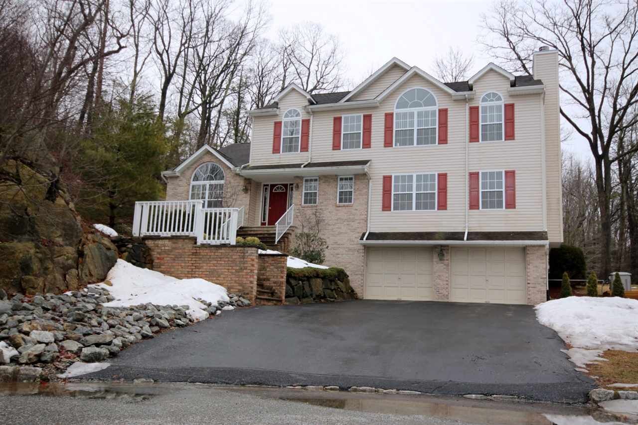 Property Photo:  39 Orleans Lane  NJ 07480 