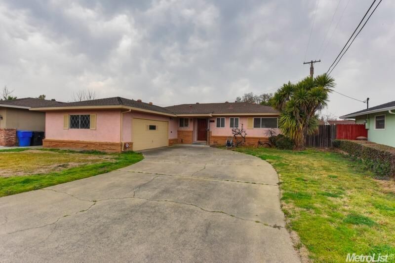 Property Photo: 5100 Euclid Avenue CA 95822