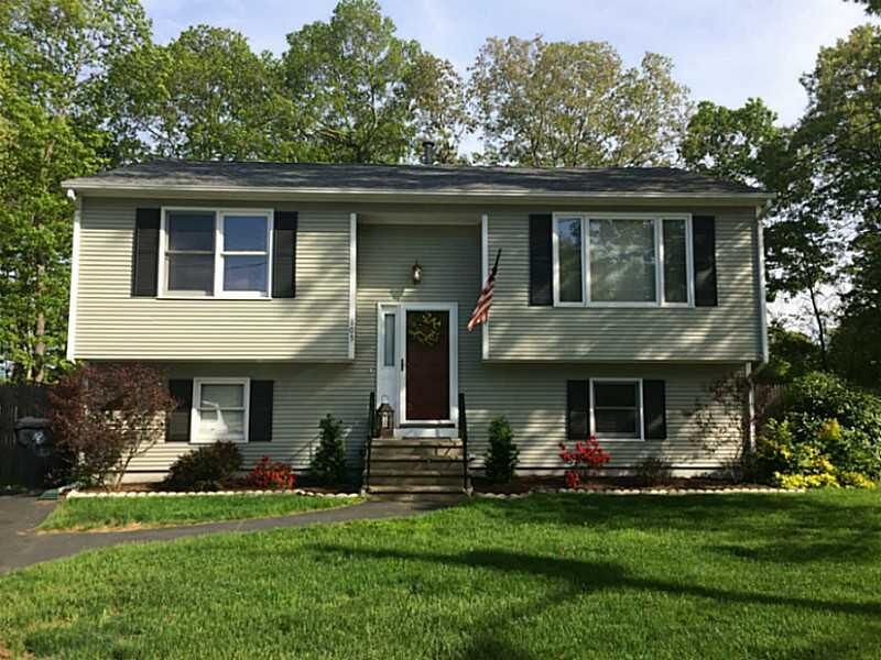 Property Photo:  105 Wilde Field Drive  RI 02889 