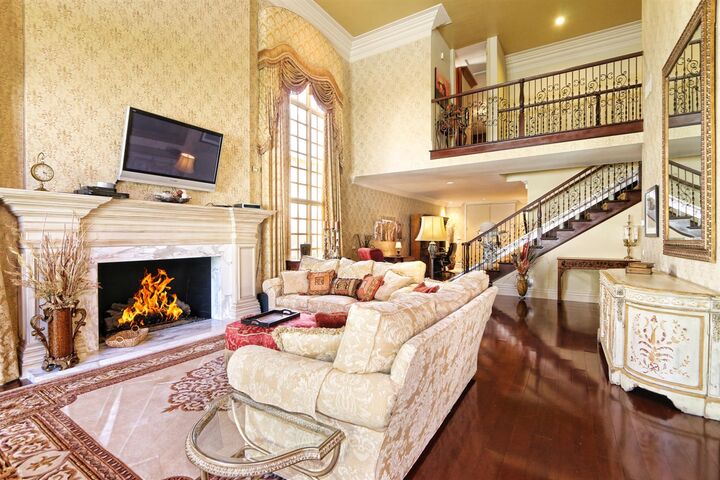 Property Photo: 7420 Via De Fortuna CA 92009