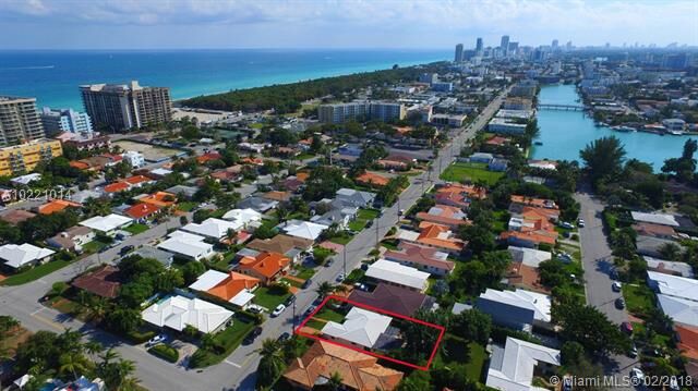 Property Photo: 8866 Byron Ave FL 33154