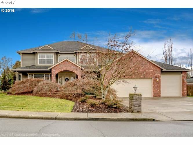 Property Photo:  5201 NW 140th St  WA 98685 