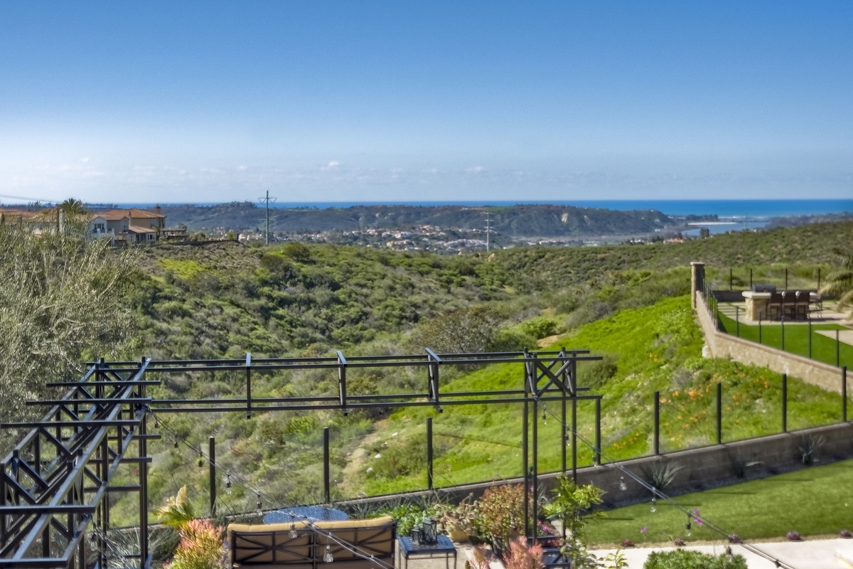 Property Photo: 7115 Sitio Caliente CA 92009