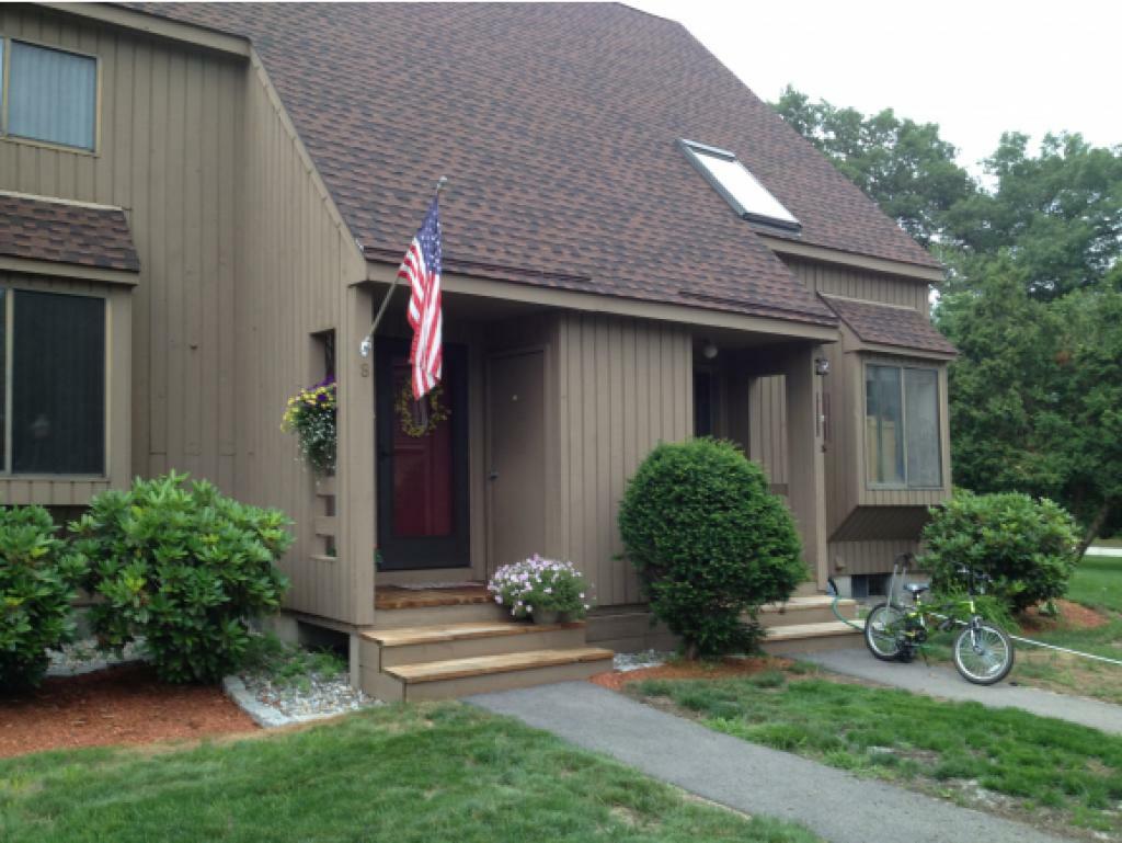 Property Photo: 8 Webster Court 8 NH 03054