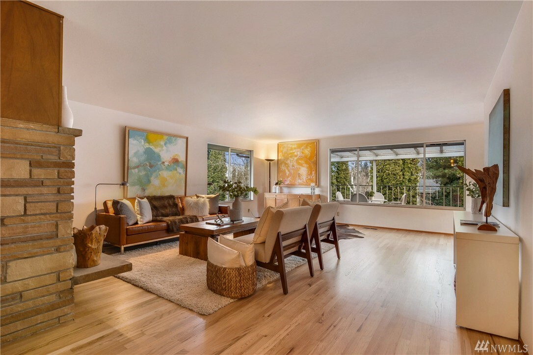 Property Photo: 4802 S Hudson St WA 98118