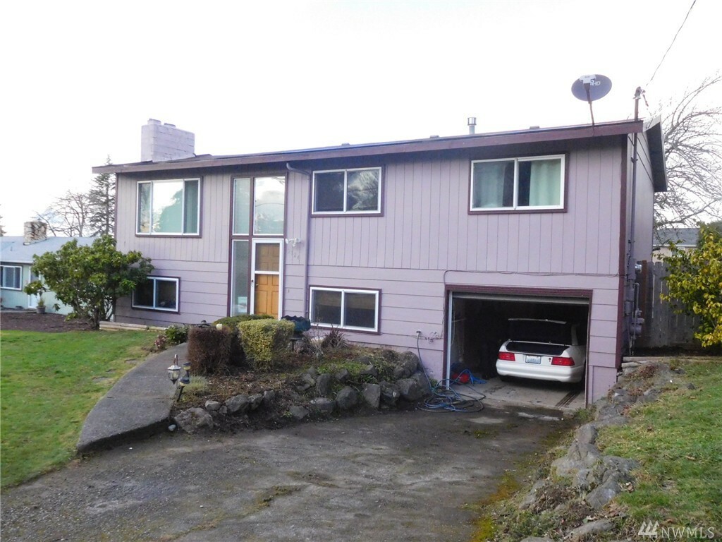 Property Photo:  2124 S 253rd St  WA 98198 