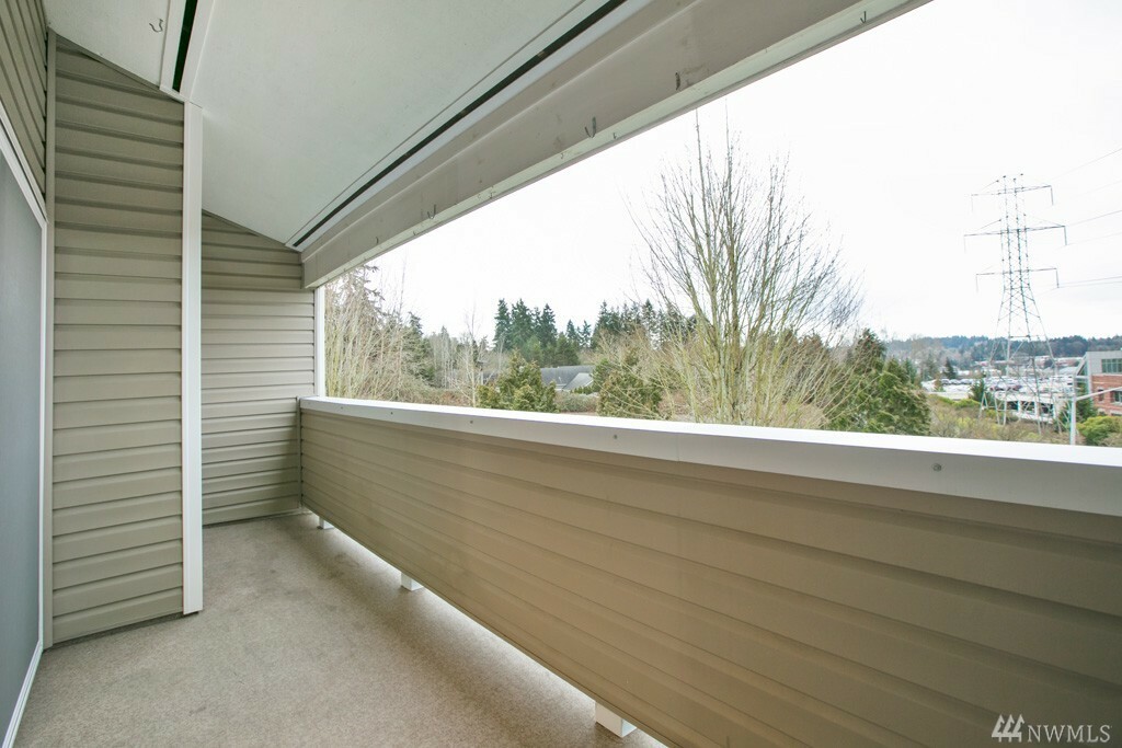 Property Photo:  12429 NE 130th Ct G301  WA 98034 