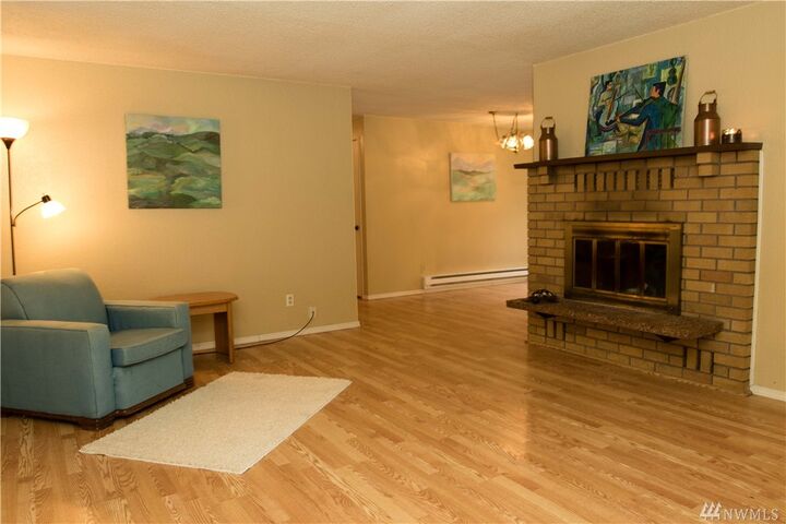 Property Photo:  4460 Woodland Circle  WA 98277 