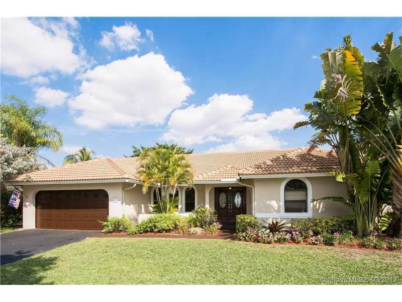 Property Photo:  407 SW 169th Ter  FL 33326 