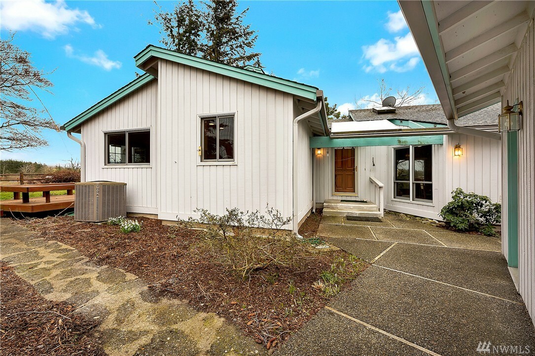 Property Photo: 6547 Lunde Rd WA 98247