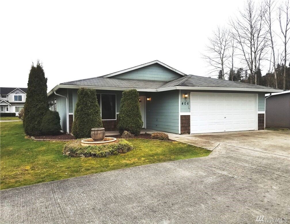 Property Photo:  406 Arthur Court  WA 98047 