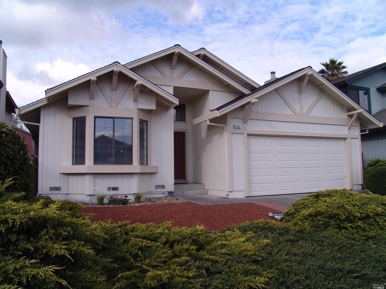 Property Photo: 1420 Muir Place CA 94928