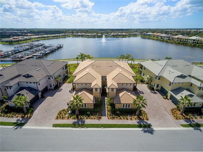 Property Photo: 1241 Riverscape Street B FL 34208